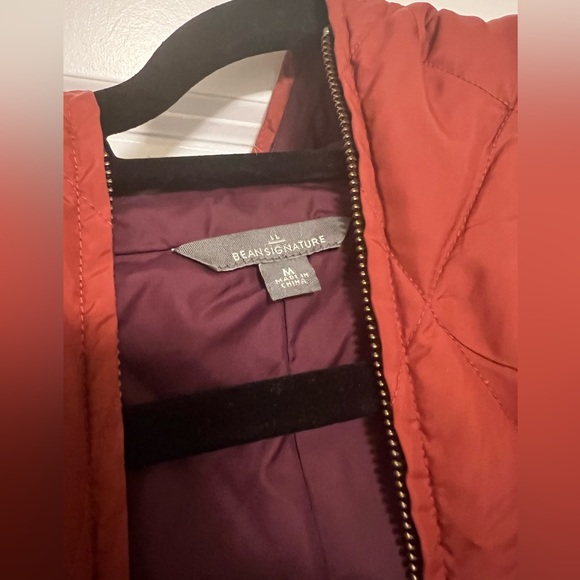 L.L. Bean Signature Downtek Hooded Quilted Vest - Picture 3 of 4